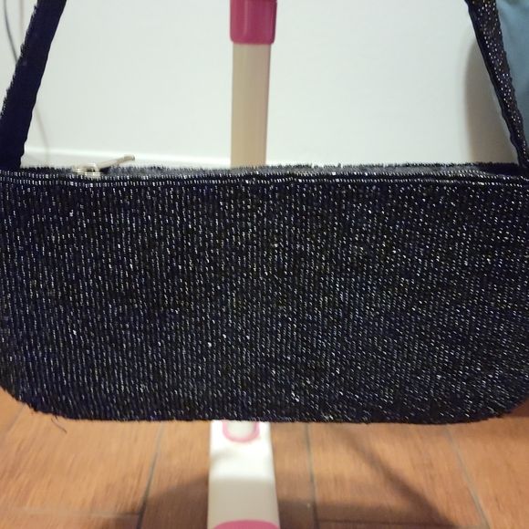 Hand beaded handbag - Picture 2 of 7